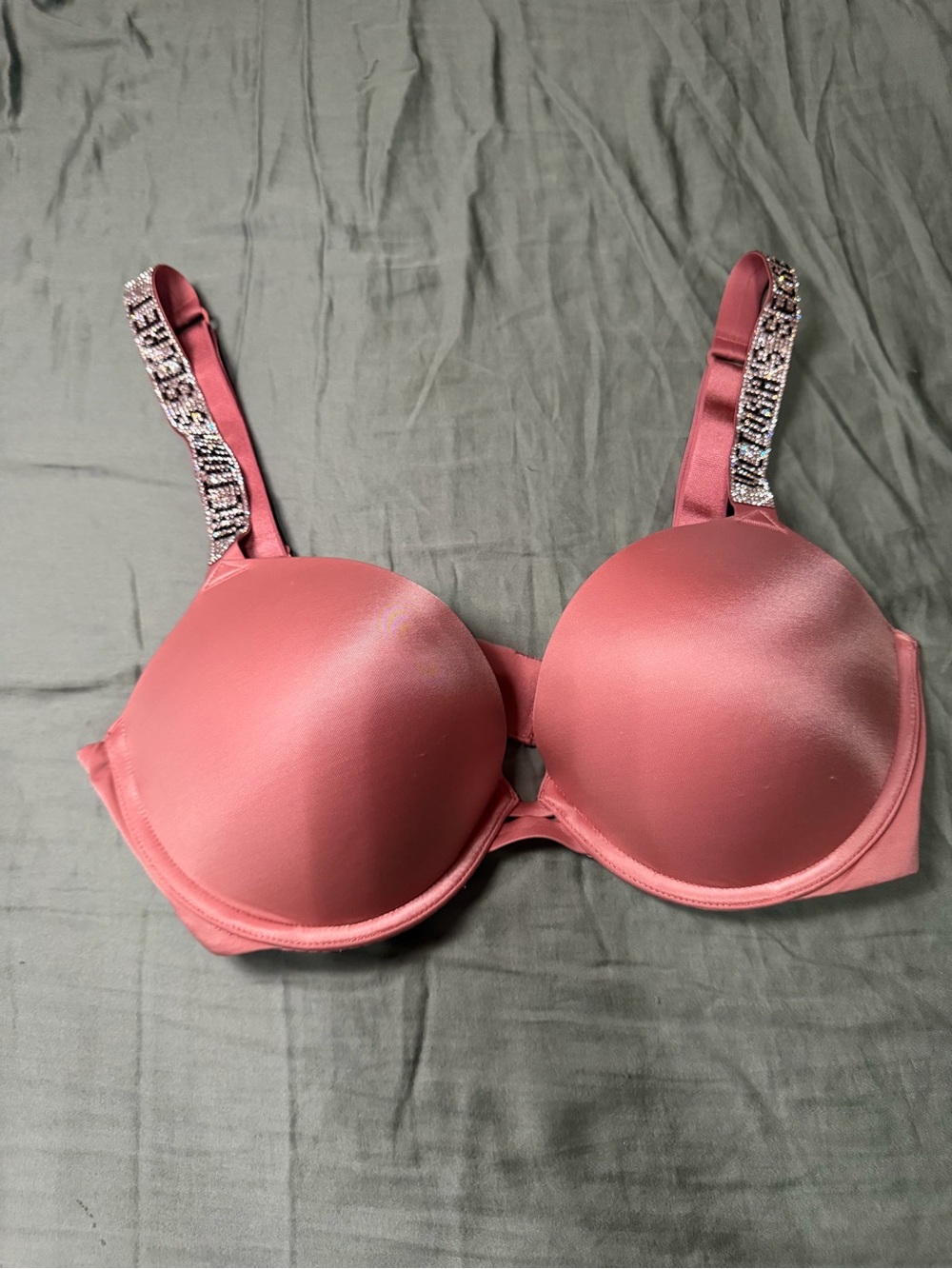 💖 Victoria’s Secret Push-Up Bra with Rhinestone Logo Straps 💖